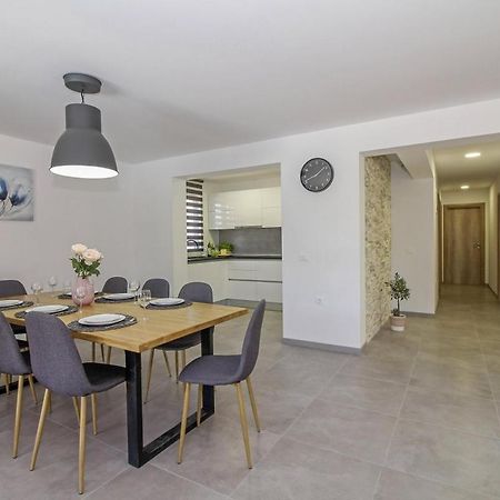 Villa Natascha In Pamici - Haus Fuer 6 Personen à Žminj Extérieur photo